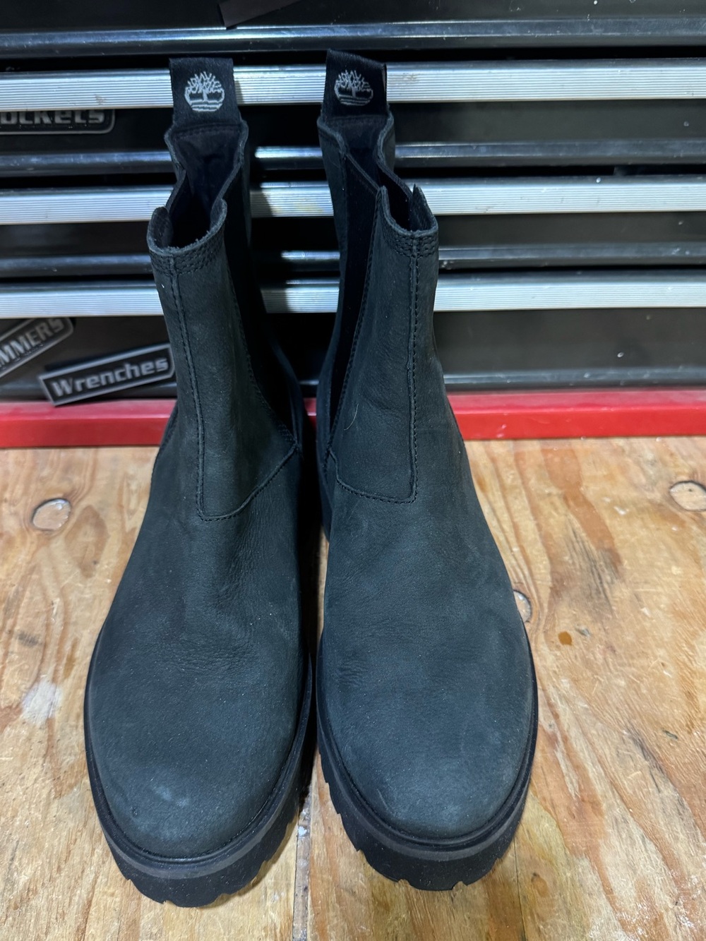Timberland Women's Carnaby Cool Chelsea Boots Size 11 Black New - Picture 2 of 9